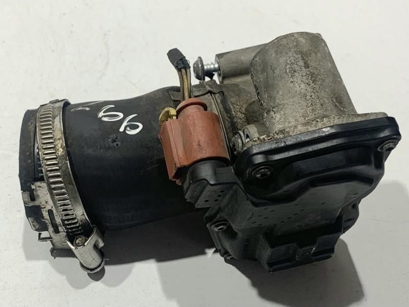 Clapeta acceleratie cu furtun intercooler Ford Fiesta 7 facelift MK7 5