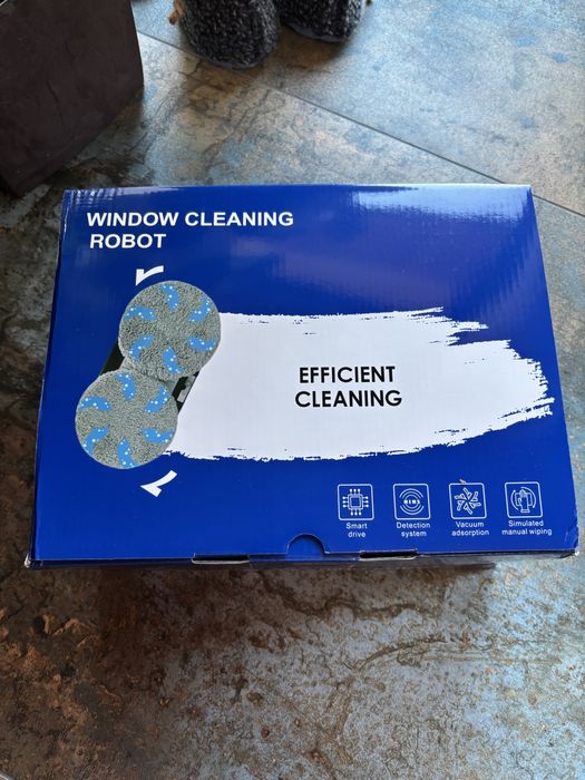Робот за чистене на прозорци