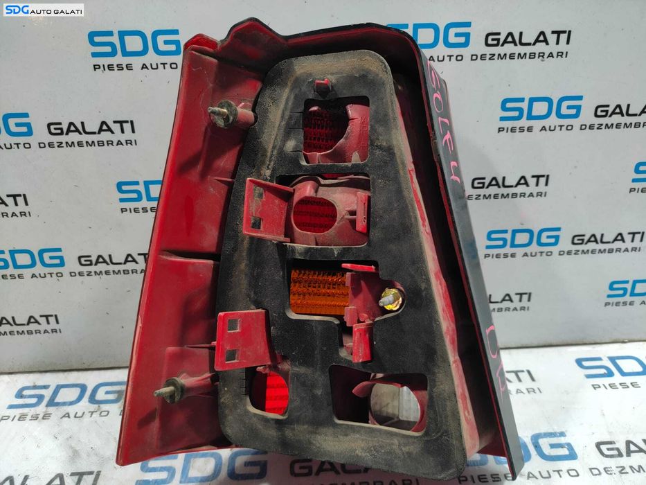 Stop Lampa Tripla Dreapta Volkswagen Bora Break Combi 1998 - 2005 (Fisura Centrala) [L5016]