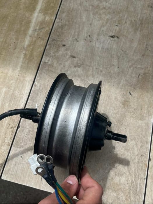 Части за kukirin G4