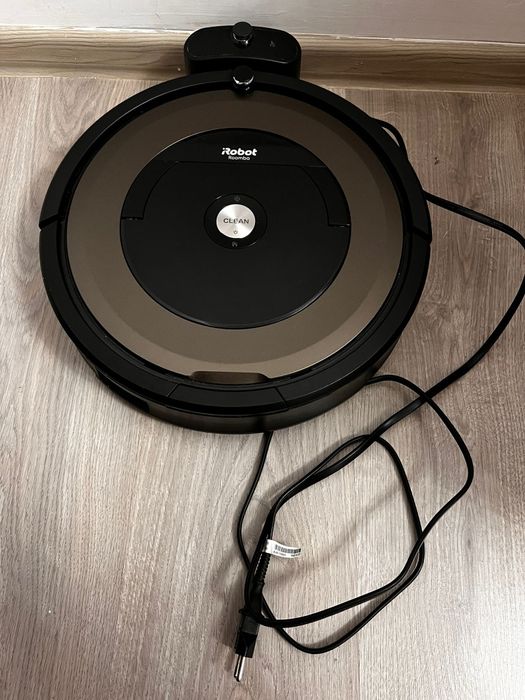 Продам IRobot Roomba 890
