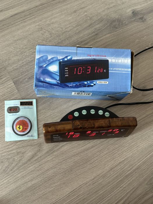 Электронные цифровы лэд часы и календарь, новые