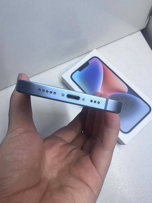 Продам Айфон 14 256г