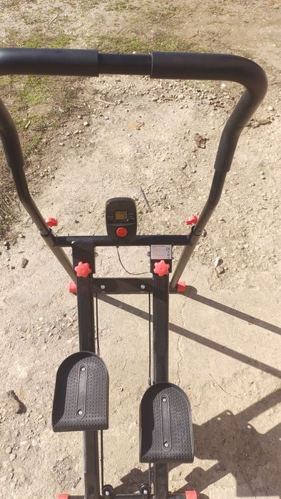 Vand stepper în stare perfectă, ca nou