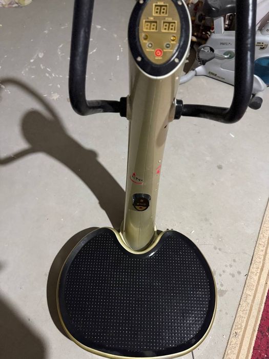 Вибратренажер сотилади