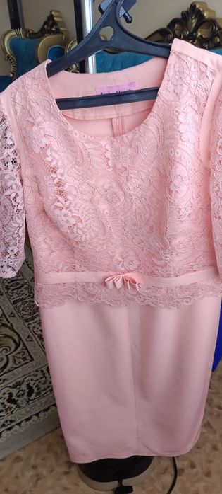 Платье нарядное красивое