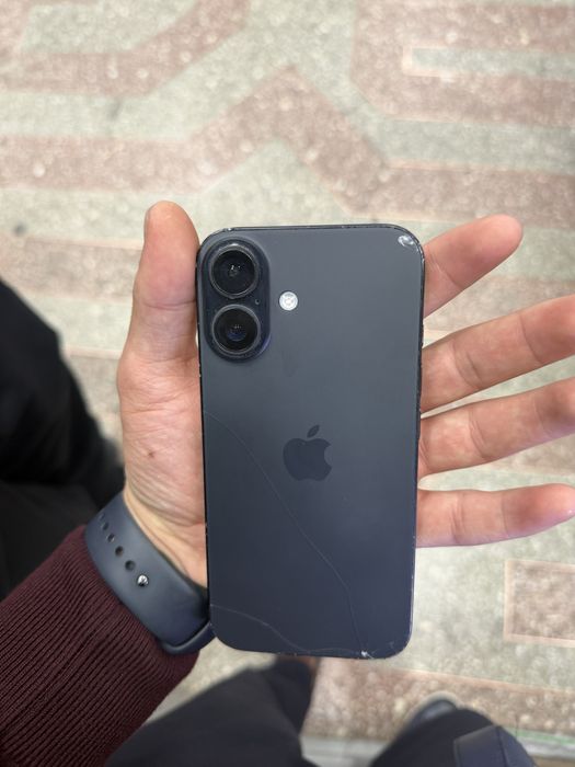 Айфон 16 128 гб.