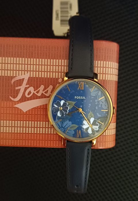 Vând Fossil dama, nou