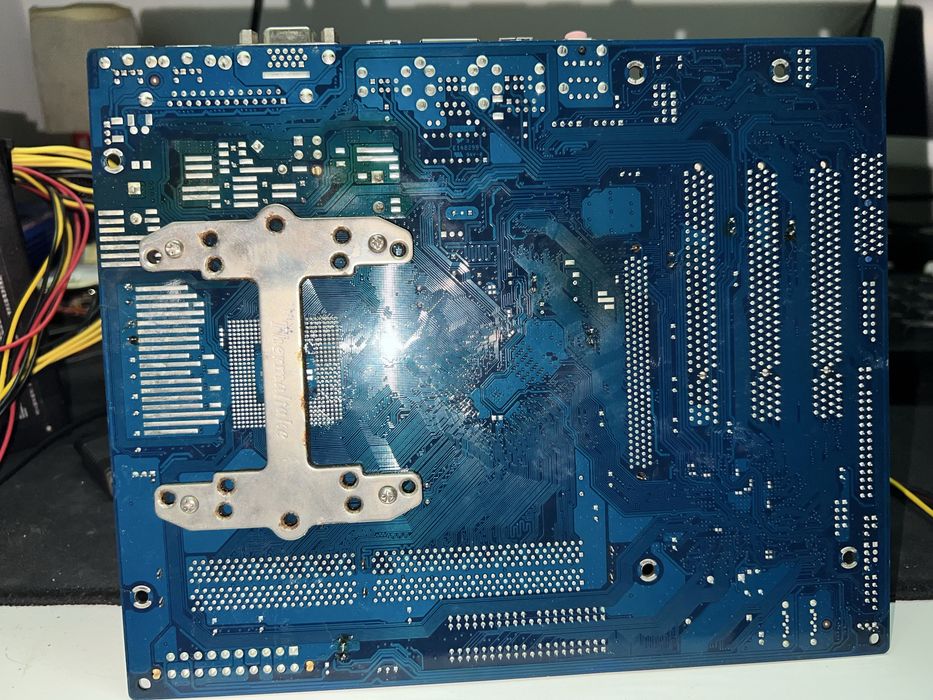 Placă de bază ASRock P4i65GV + Pentium 4 3.2 GHz