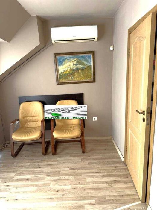 Дава се под наем Офис в Пловдив, Център - 93 кв.м за 667.08 € - Снимка #9