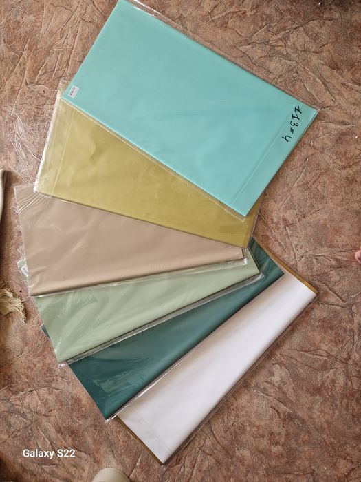 Бумаги  цветные,плёнка.