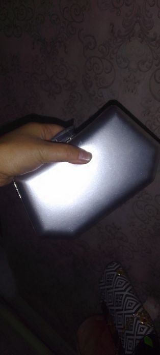 Продам женскую  сумку  по 5000