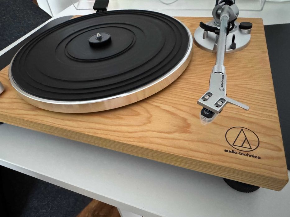 Грамофон Audio-Technica AT-LPW30TK