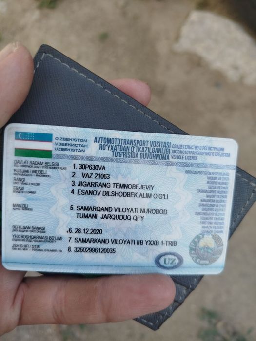 Срочно сотилади 2106, юриб турган мошина
