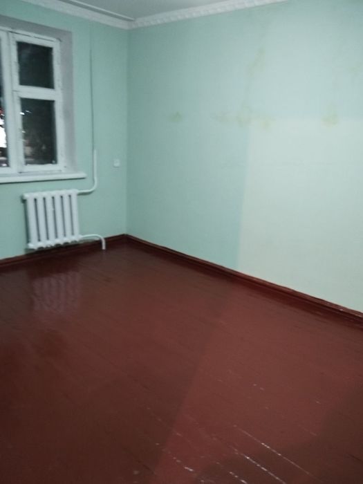 бир хонали сотилади