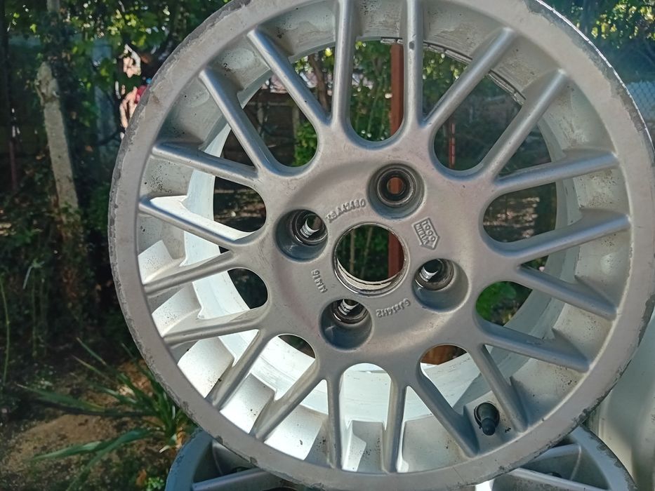 4 броя железни джанти  13 цола с гуми за 120 лв и 4 броя алуминиеви дж