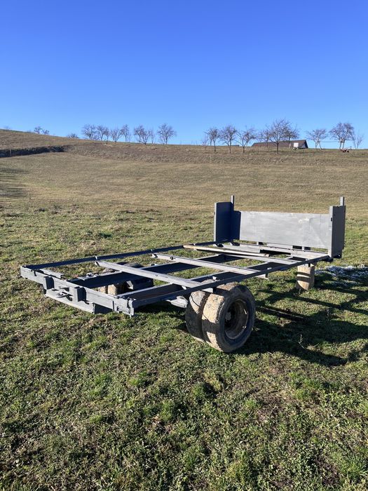 Vând remorcă cu  axă dublă