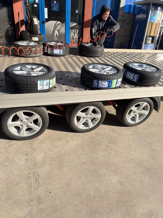 Джанти с гуми за платформа и ремарке