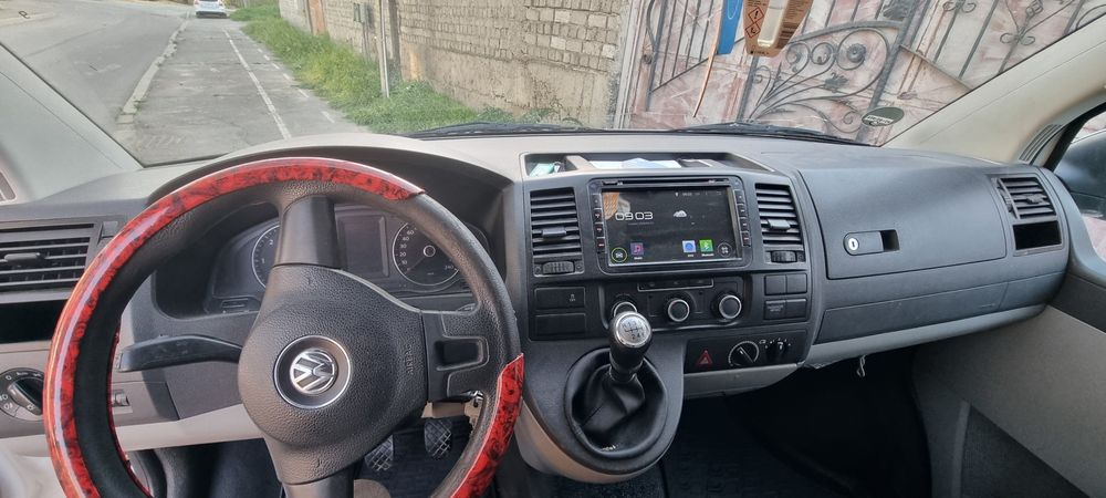 Volkswagen Transporte T5 8+1. Motor 2.0