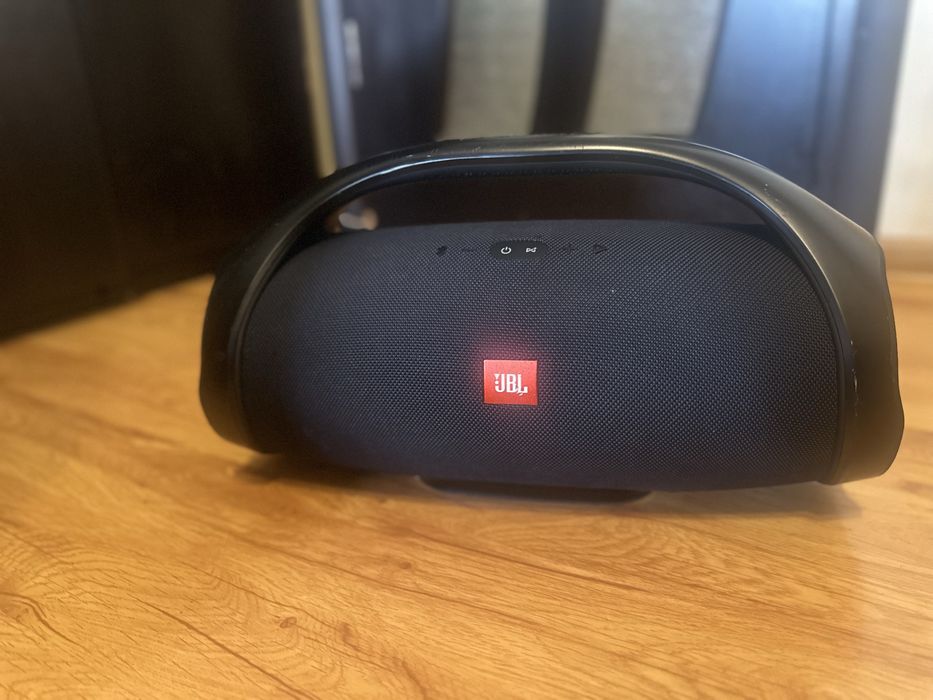 Jbl boombox impecabila
