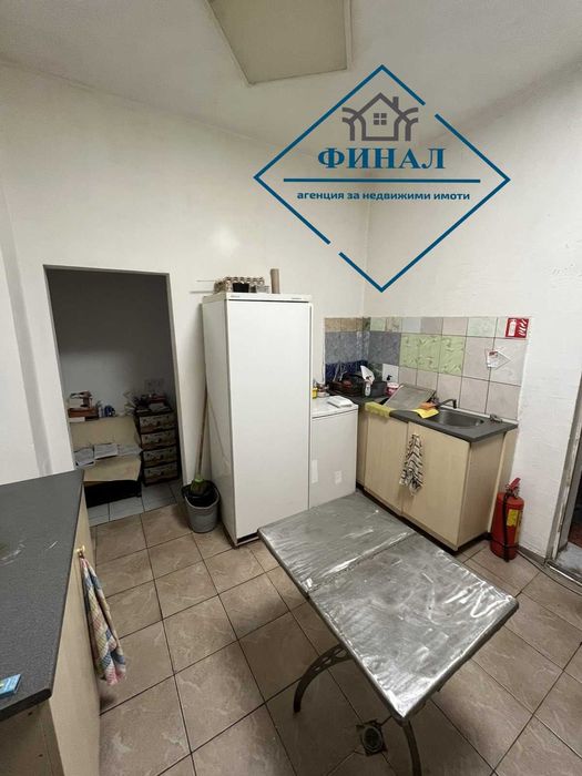 Търговски обект в с. Хан Крум