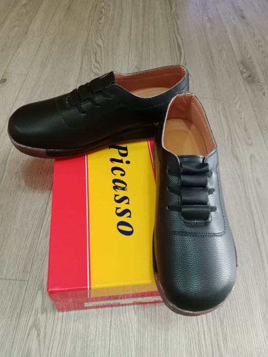 Продам женские туфли