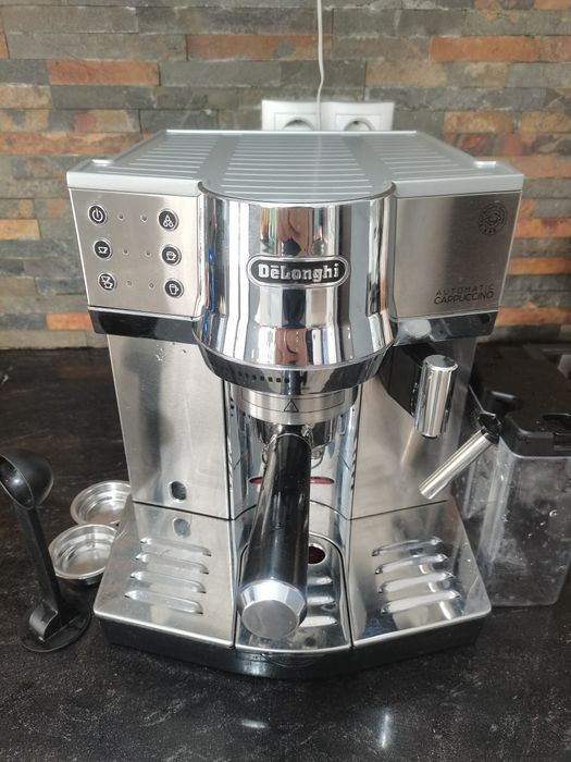 Aparat de cafea DeLonghi