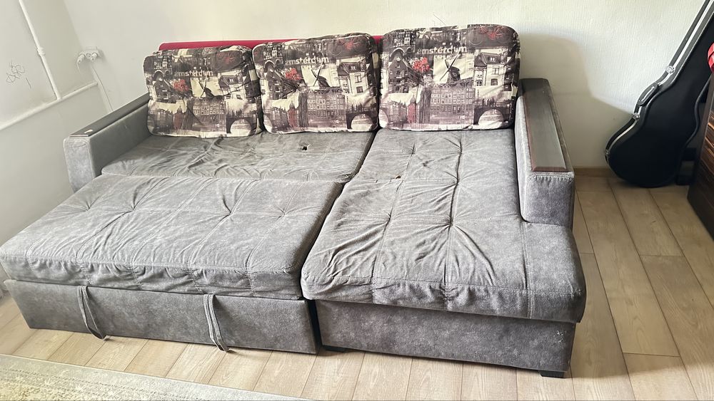 Продаю Угловой диван с ящиком и кресло