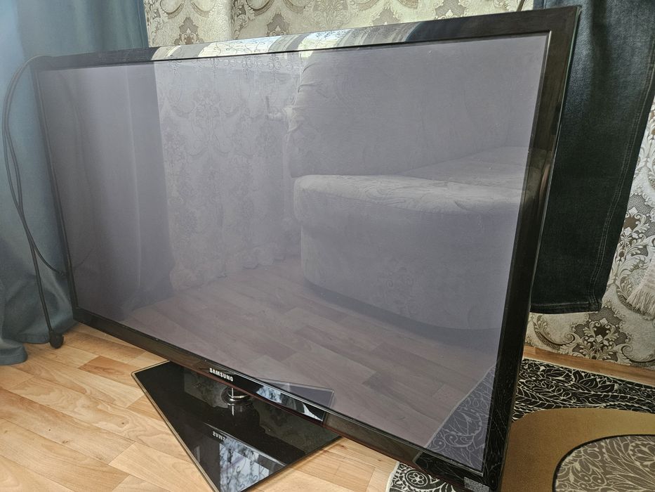 Телевизор SAMSUNG
ОНіМ/ Mopenb: PS51E497B2K
IP 20
SAMSUNG