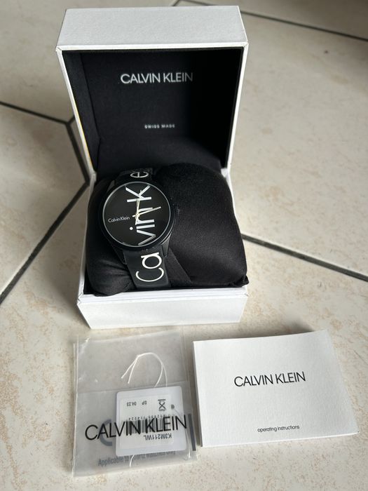 Часовник Calvin Klein Color  K5E51TBZ-Кварц,40мм