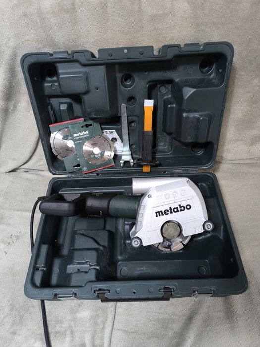 Mașină de frezat caneluri  Metabo MFE 40 putere 1900w (2024)