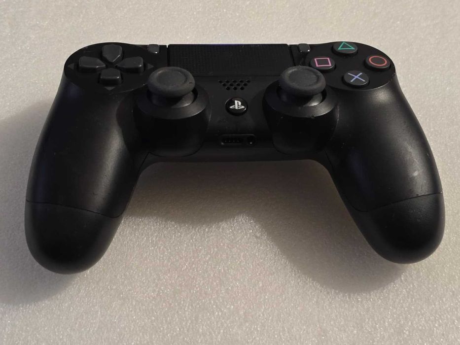 Controller Wireless Sony DualShock 4 V2 Model CUH-ZCT2E Negru Original