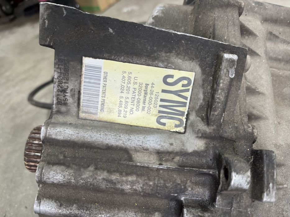 Раздатъчна кутия за SsangYong Rexton 2.7