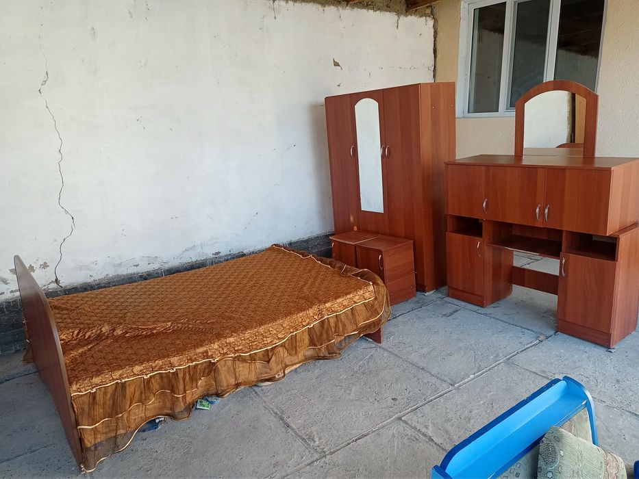 Спальный гарнитур