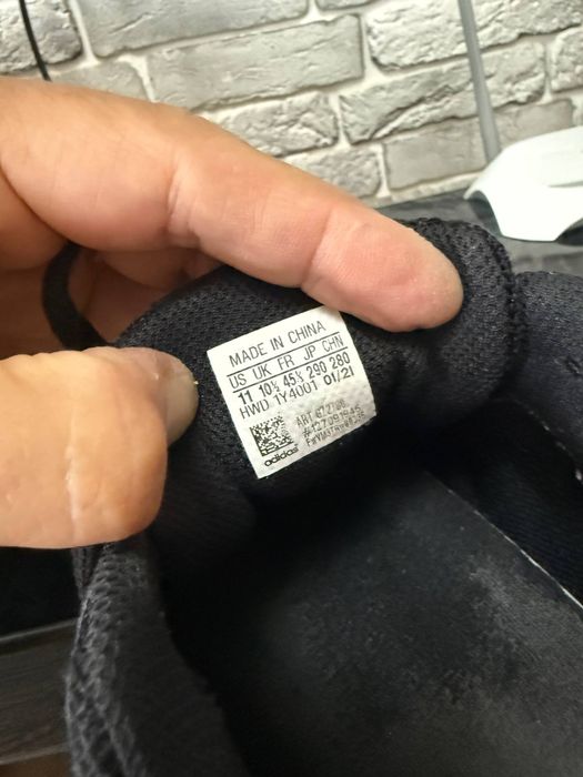 Оригинальные кроссовки adidas