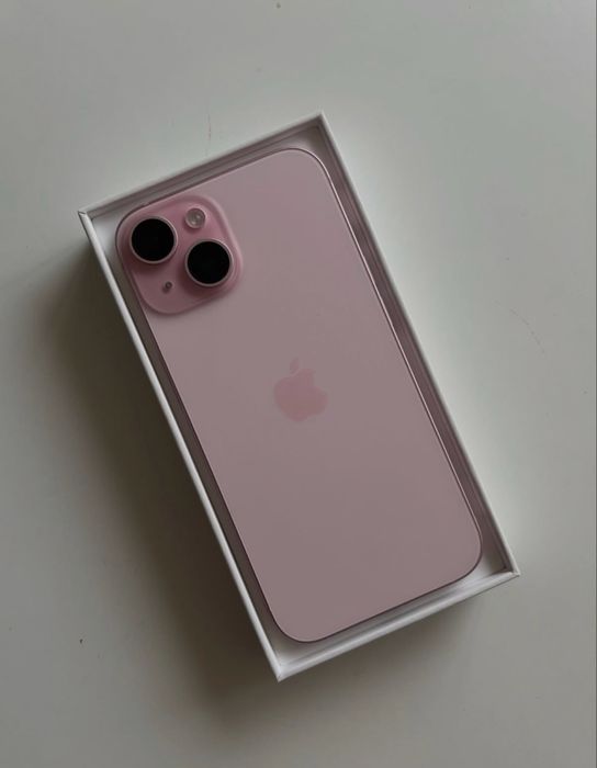 IPhone 15 plus roz impecabil