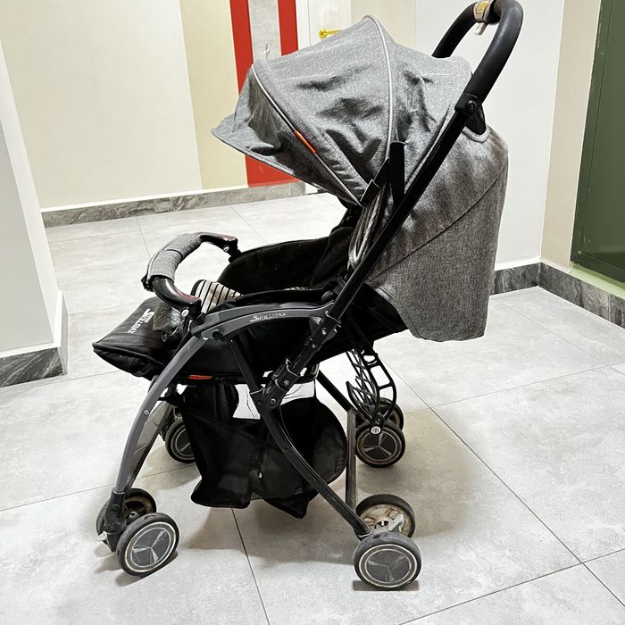 Продам коляску за 9000 тыс