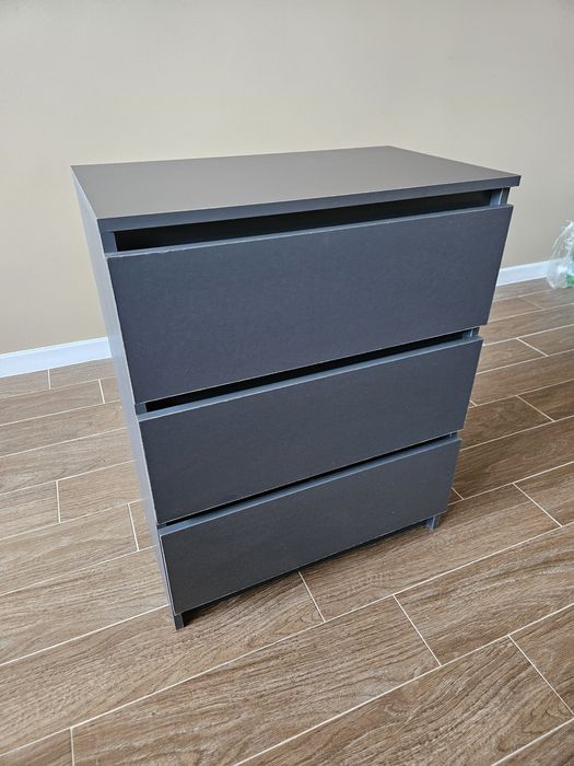 Тъмно сив скрин с 3 чекмеджета - отлично състояние