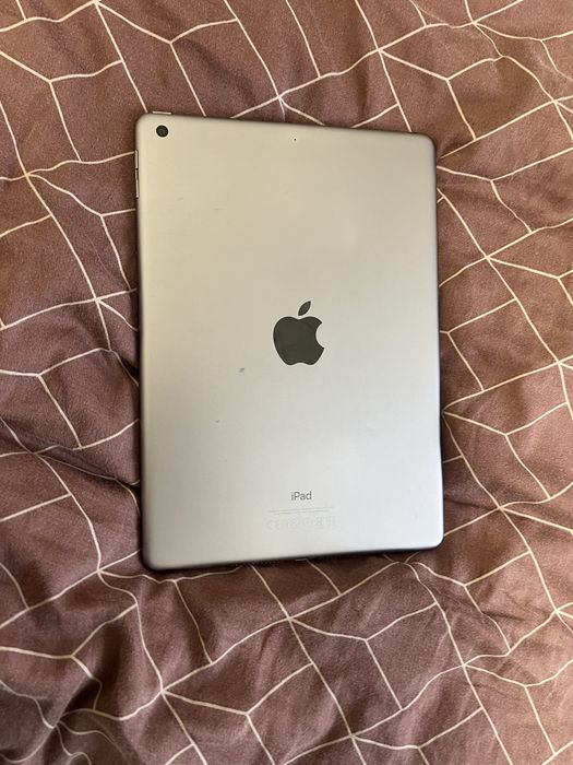 vand ipad,cu cutie originala