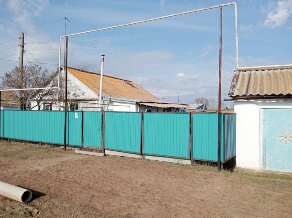 Продается дом в пос. Аксуат Теректинского района