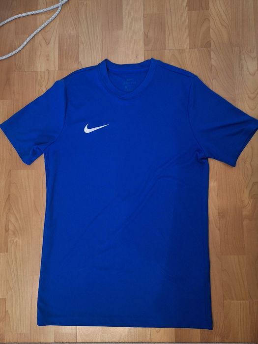 Оригинална спортна тениска Nike
