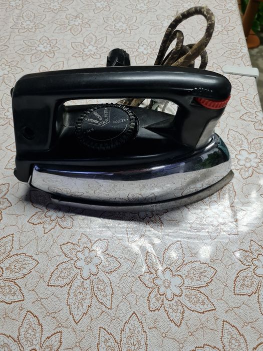 Ютия за гладене уникат