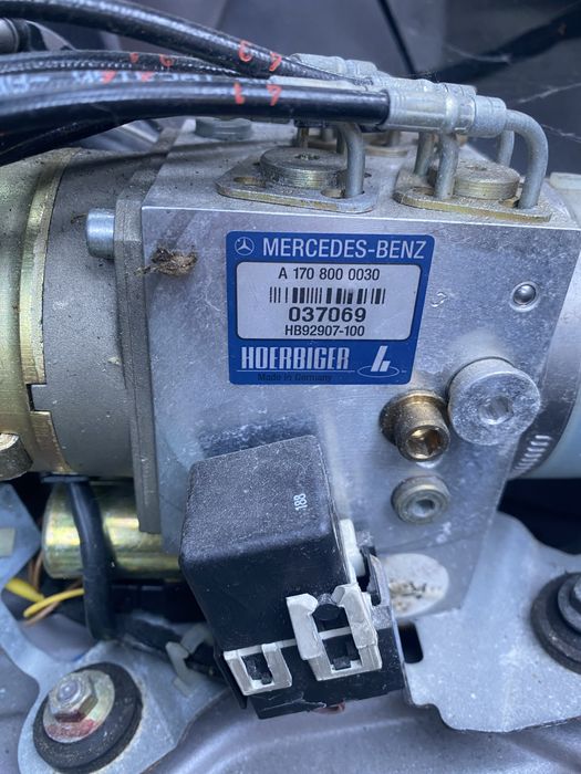 Хидравлична помпа таван Mercedes SLK