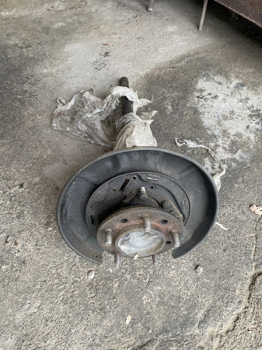 Полу ось на лексус 470