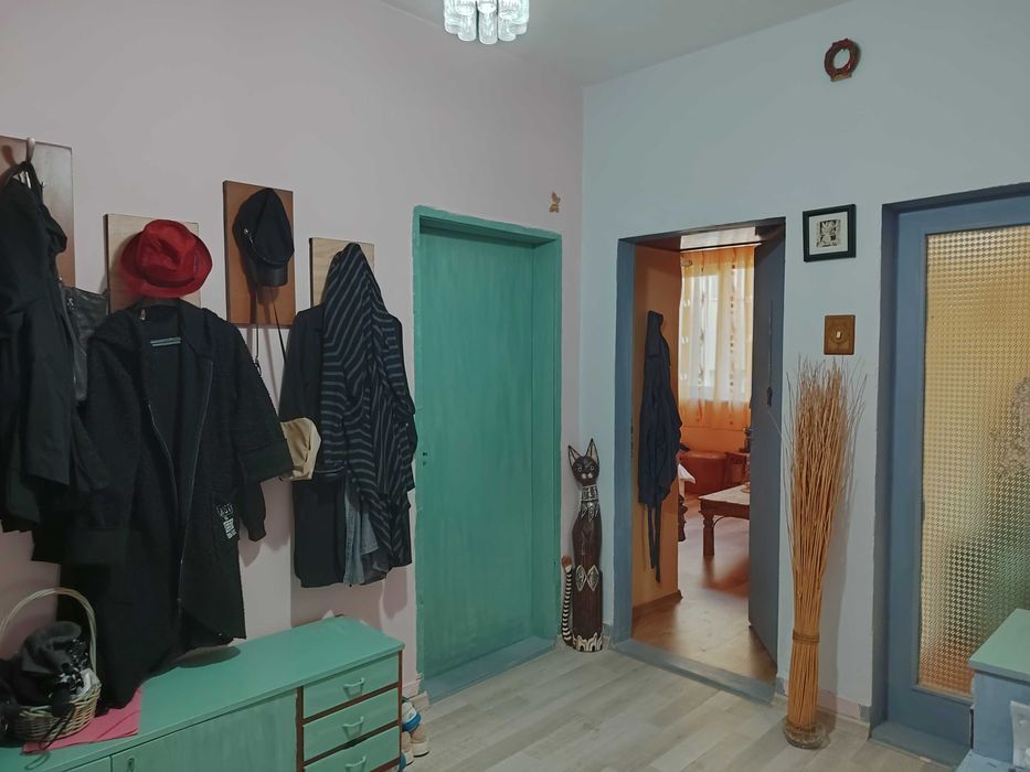 Продава се Четиристаен апартамент в Добрич, Център - 112 кв.м за 1036 €/кв.м - Снимка #6