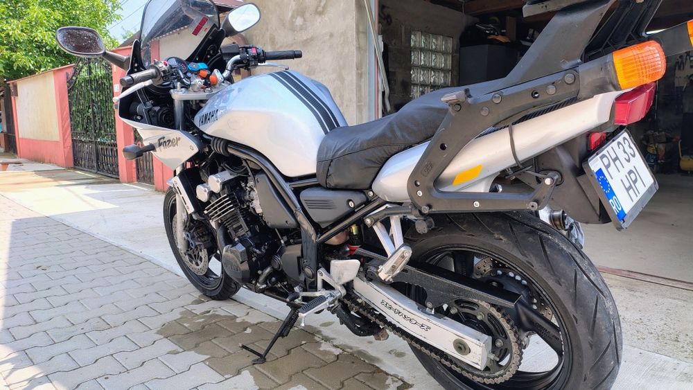 Yamaha FZS 600 Fazer  FZ6