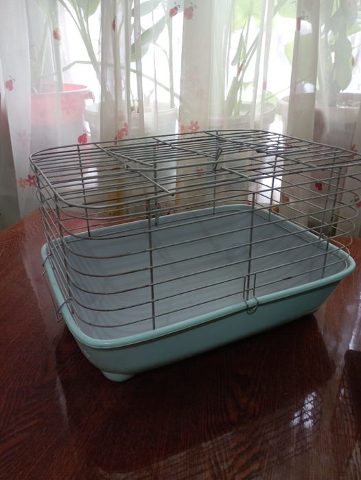 Продам клетки б/у