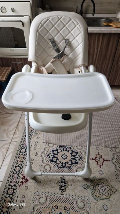 Детский стульчик для кормления