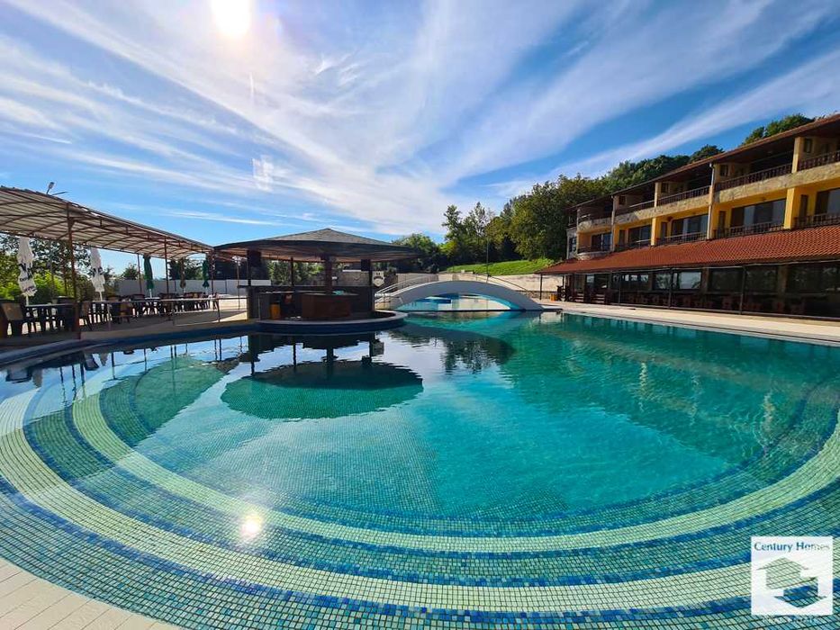 Продава се Хотел в Лясковец - 2441 кв.м за 734 €/кв.м - Снимка #2