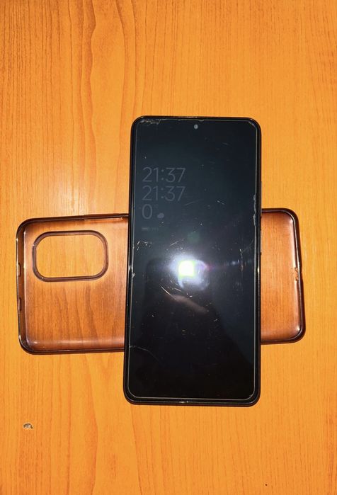 Vand telefon Poco F3